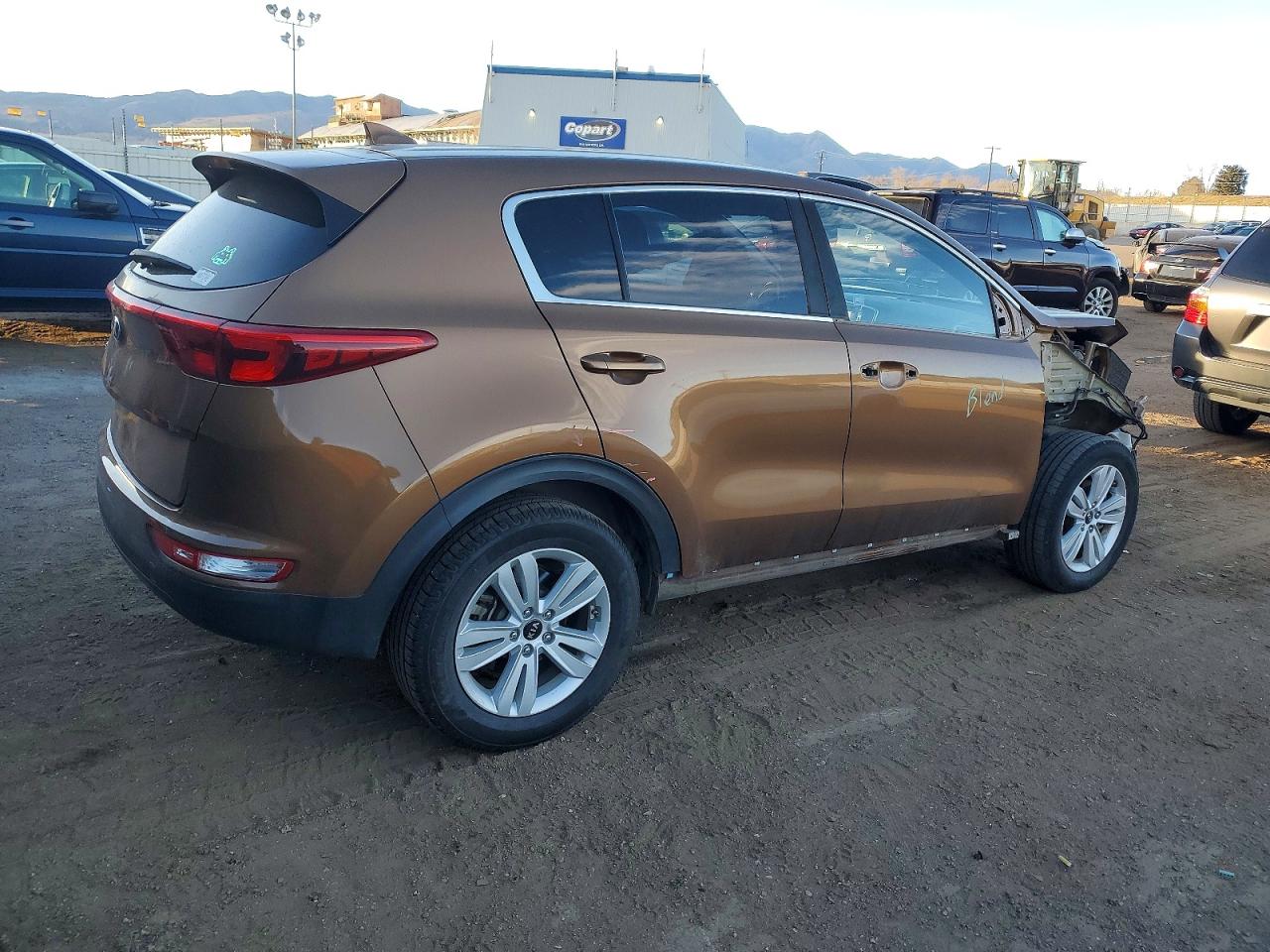 2018 KIA SPORTAGE LX photo 3