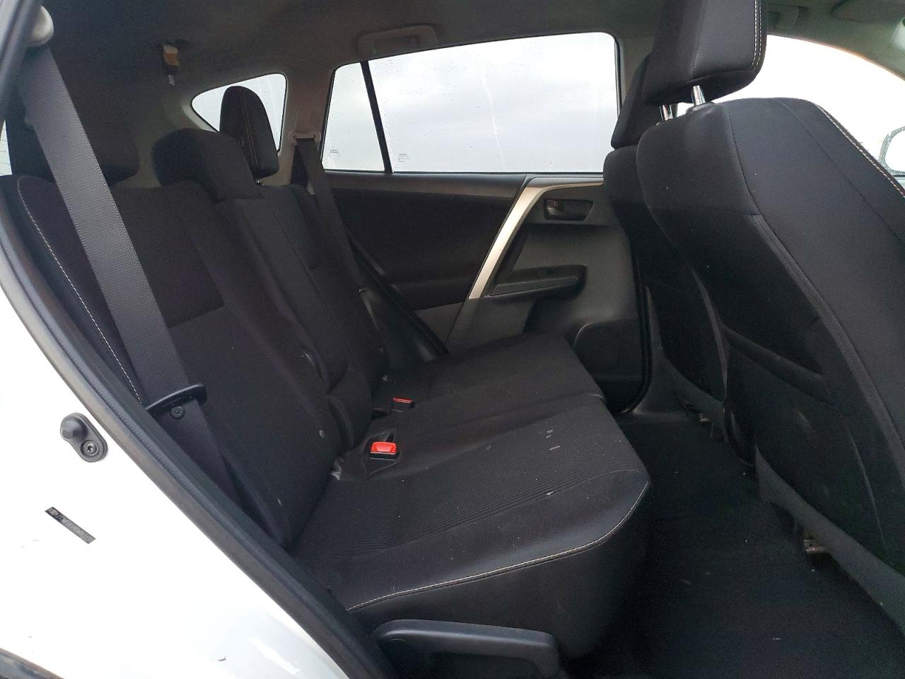 2013 TOYOTA RAV4 XLE photo 21