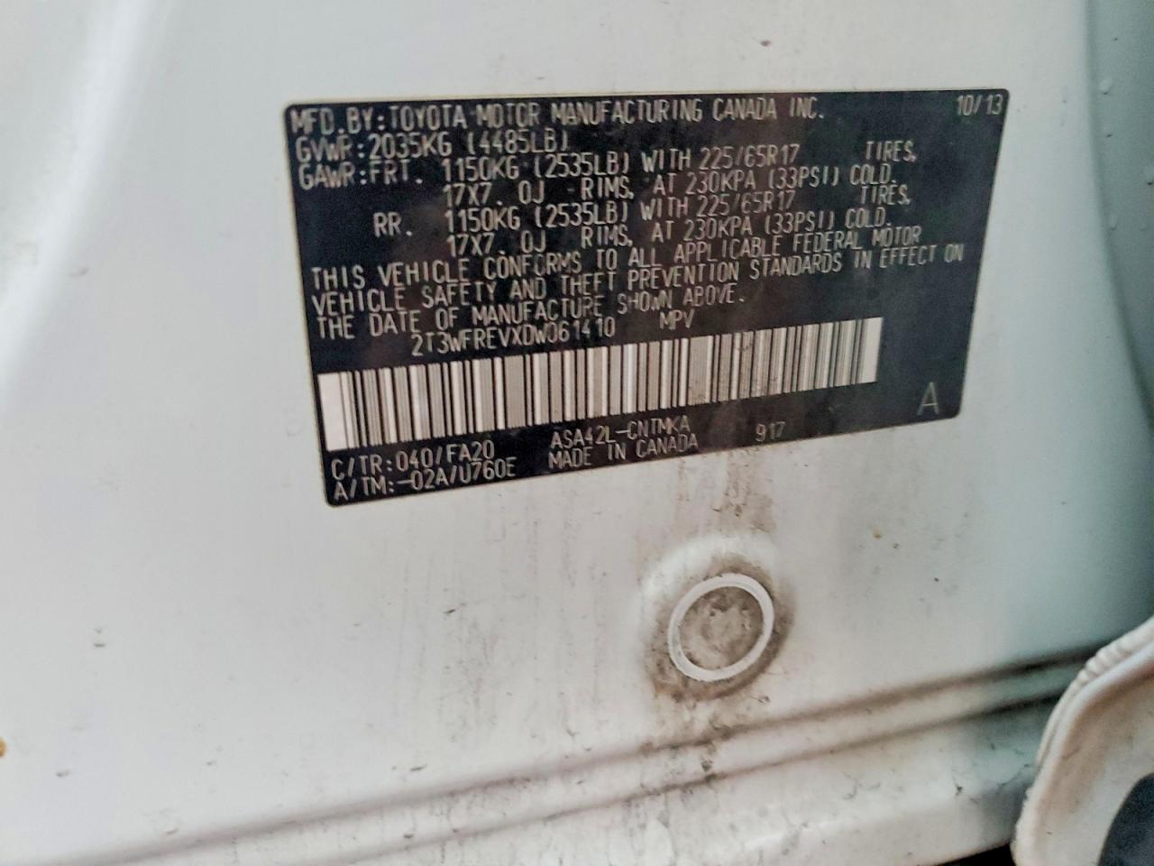 2013 TOYOTA RAV4 XLE photo 25