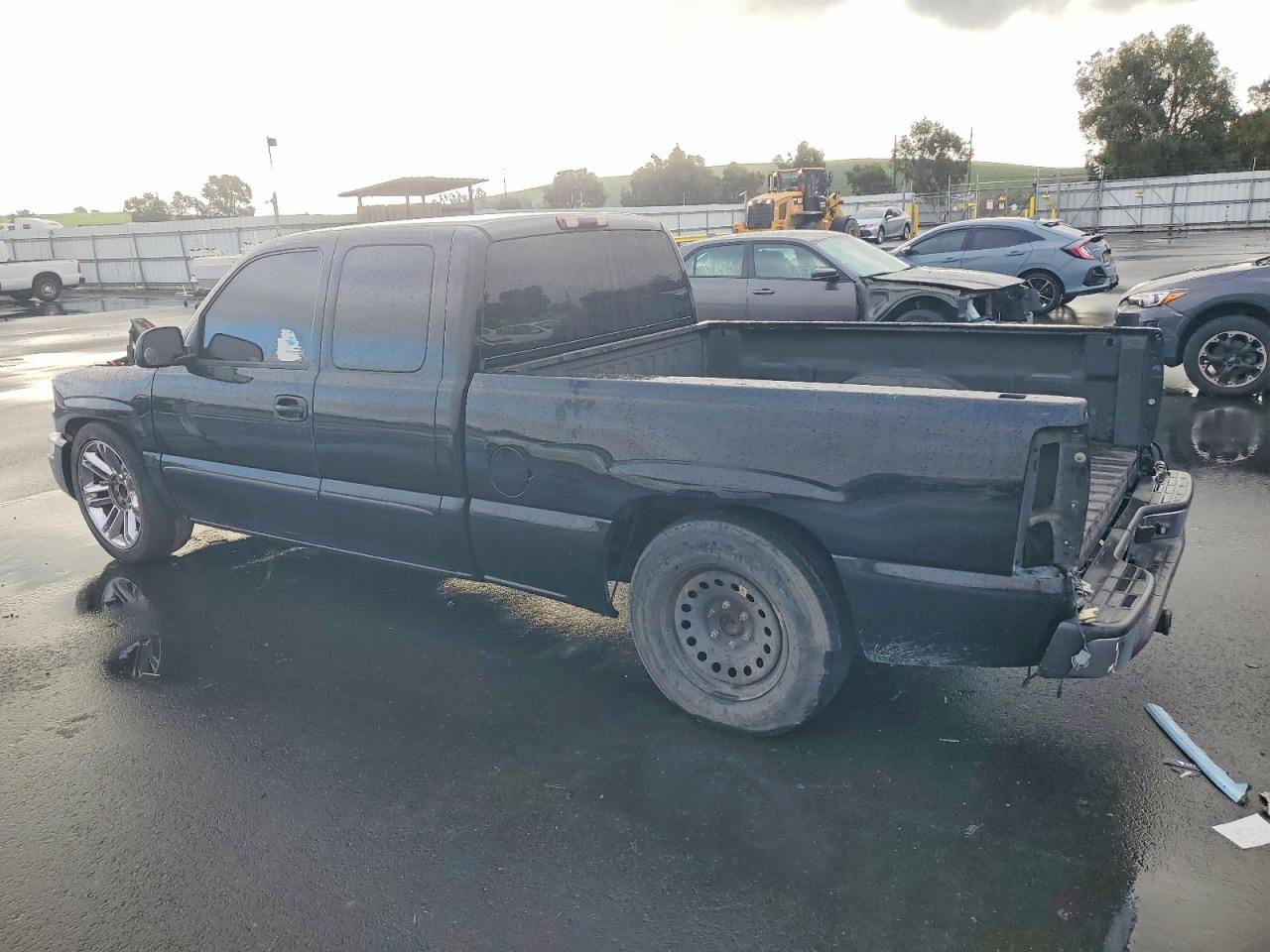 2004 GMC NEW SIERRA C1500 photo 2