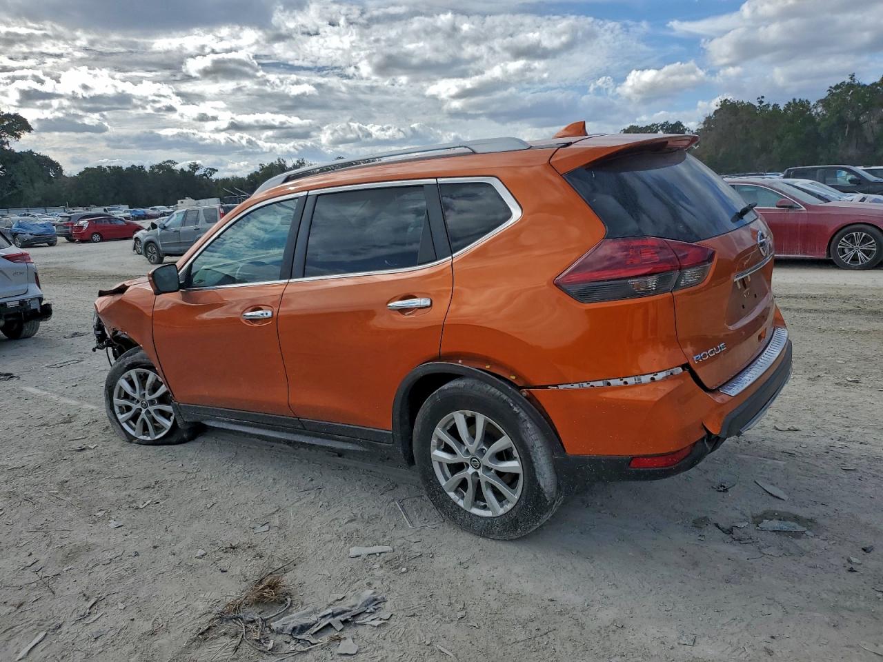 2018 NISSAN ROGUE S photo 3