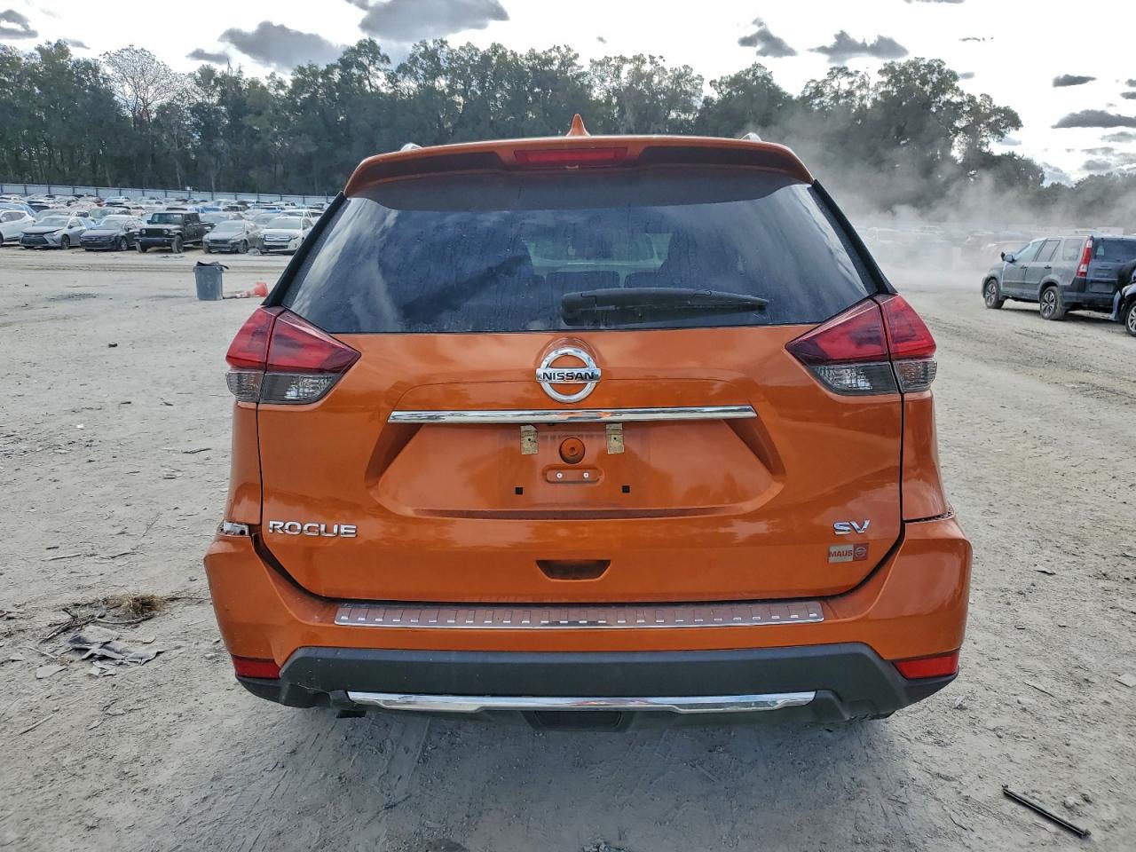 2018 NISSAN ROGUE S photo 11