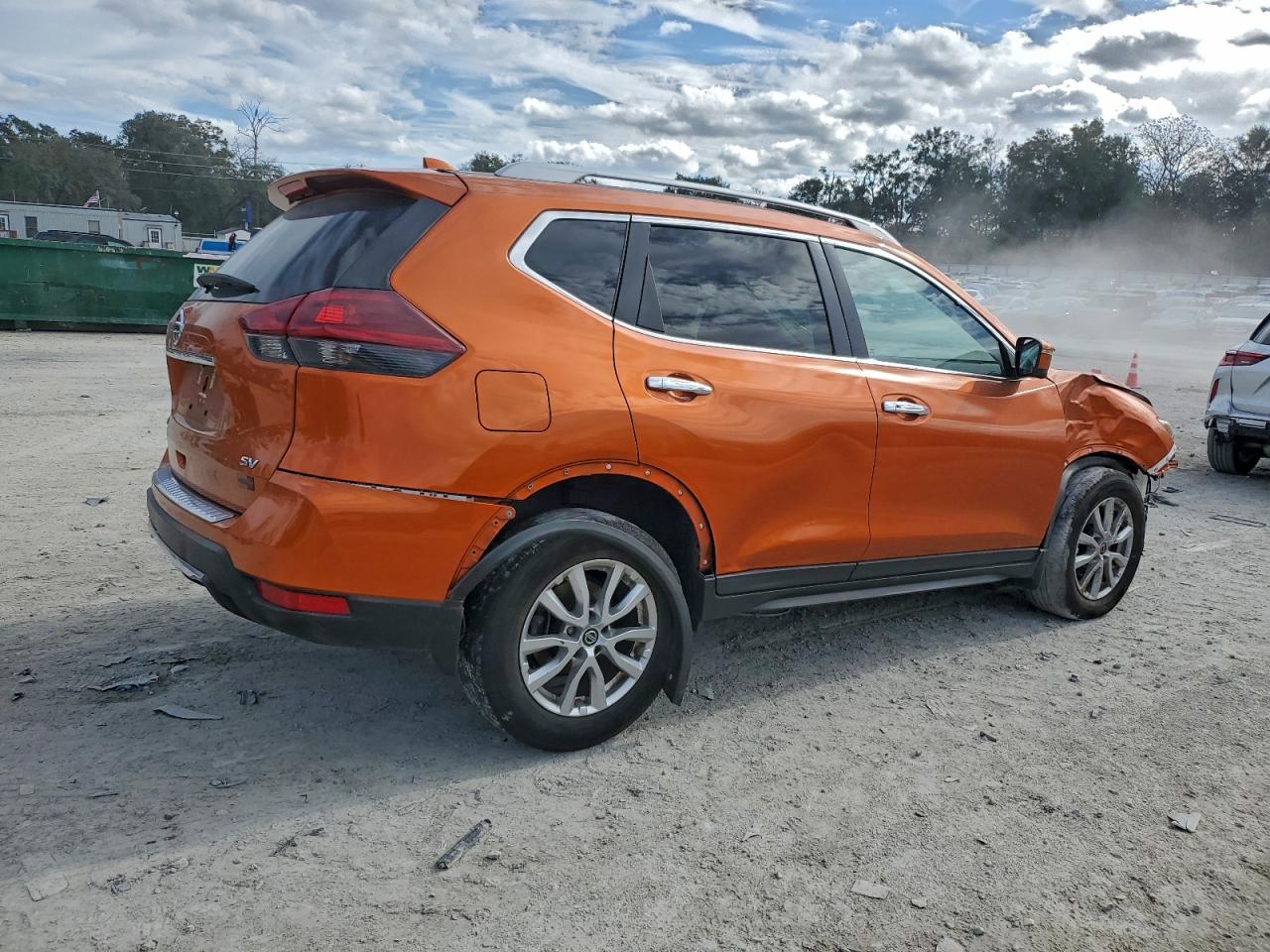2018 NISSAN ROGUE S photo 5