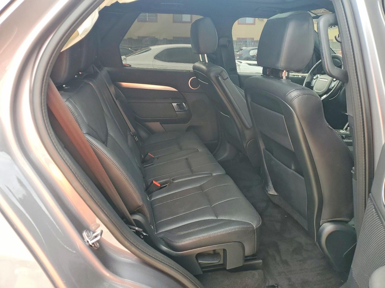 2020 LAND ROVER DISCOVERY LANDMARK photo 11