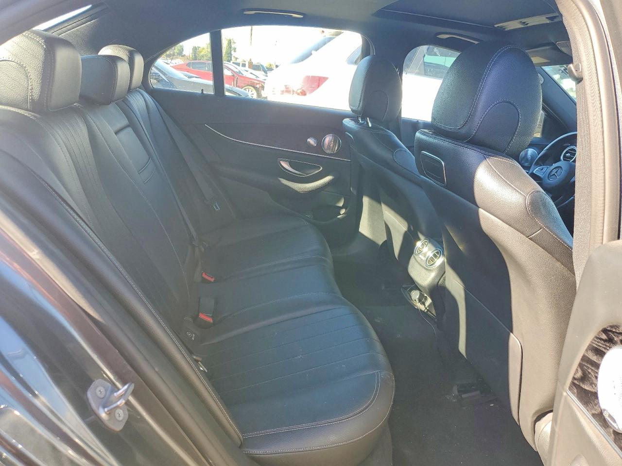 2018 MERCEDES-BENZ E 300 photo 10