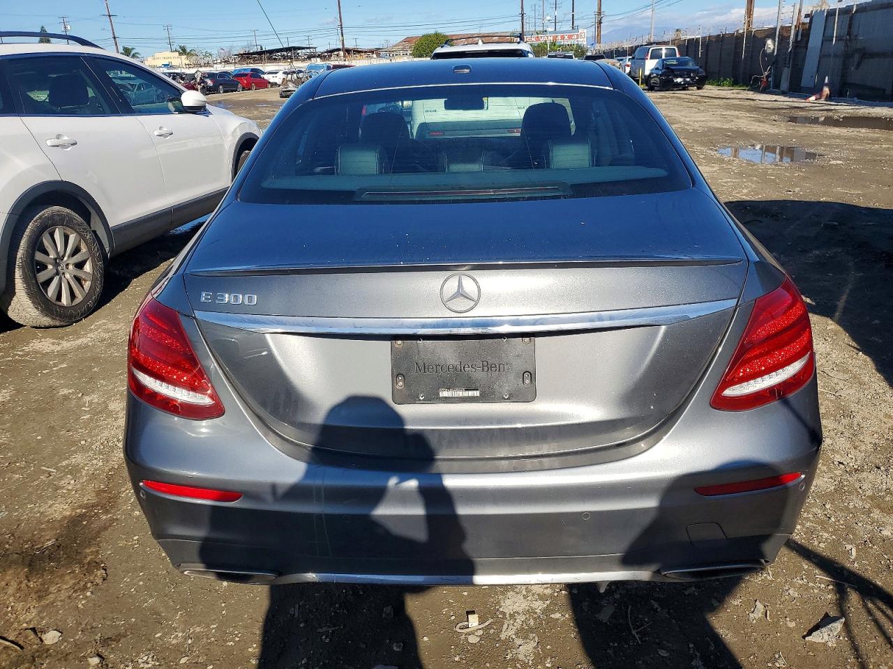 2018 MERCEDES-BENZ E 300 photo 6