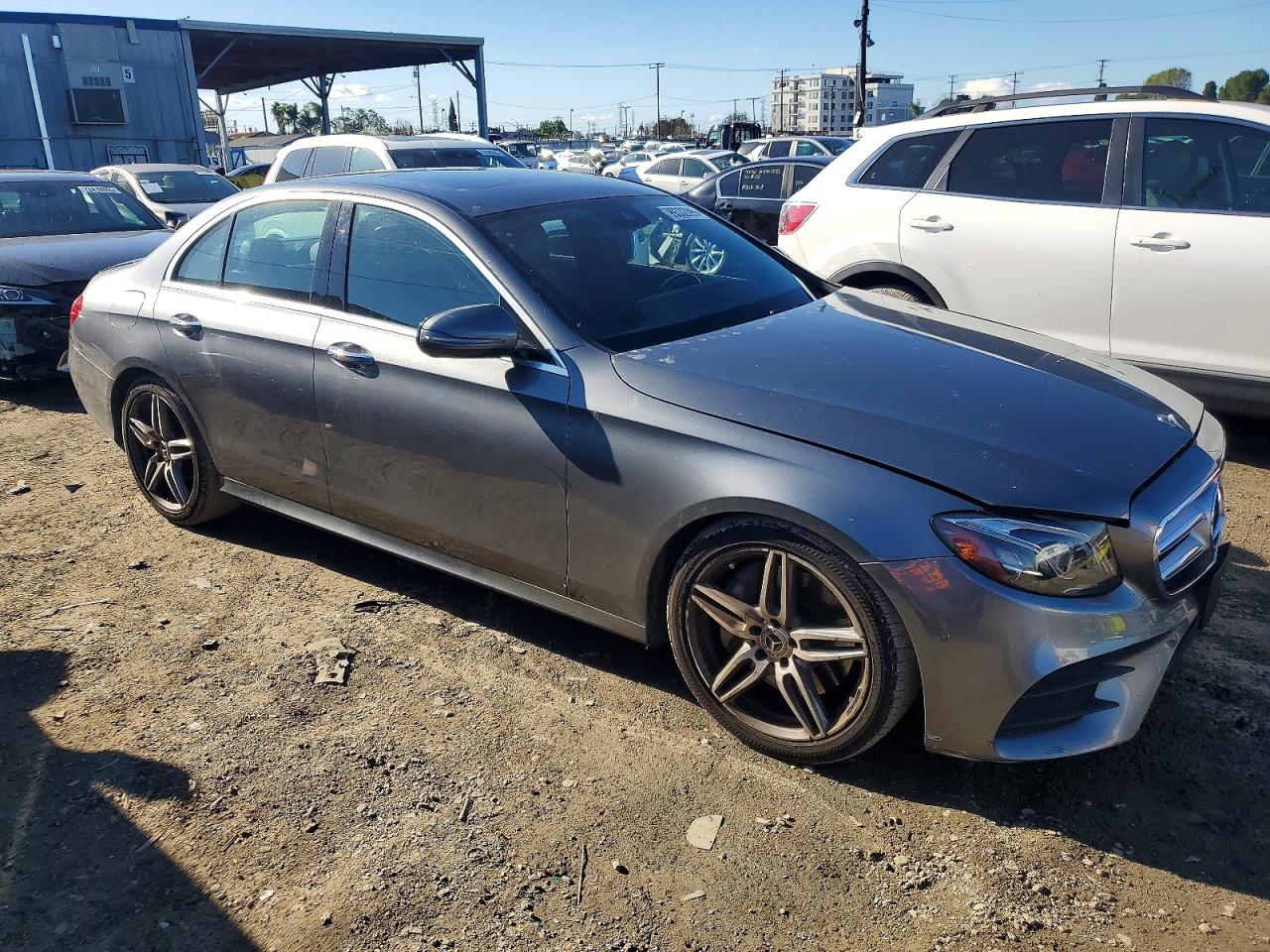 2018 MERCEDES-BENZ E 300 photo 4