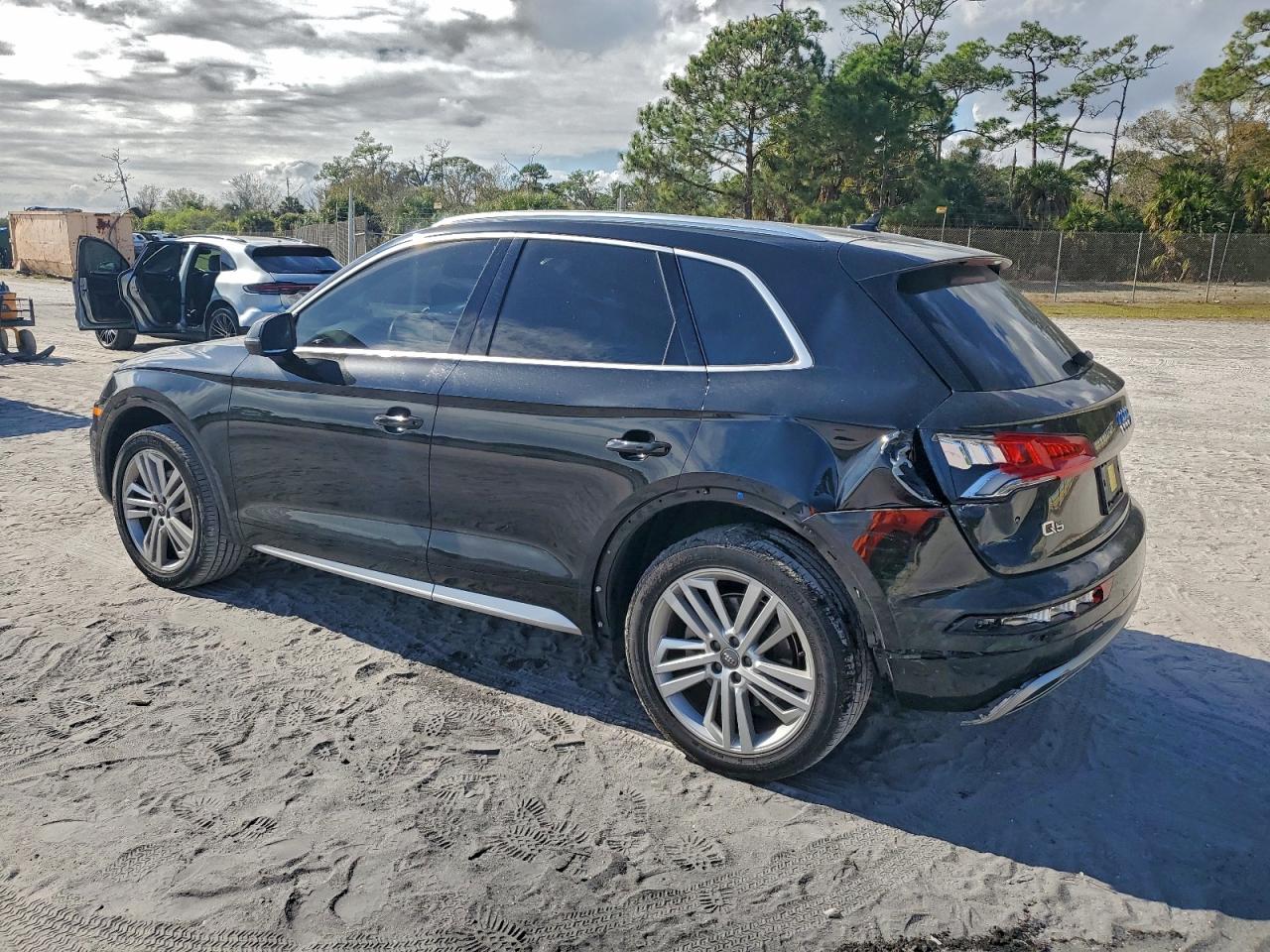 2019 AUDI Q5 PREMIUM PLUS photo 3