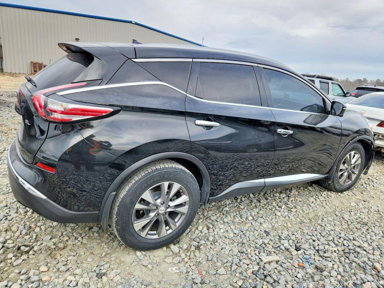 2015 NISSAN MURANO S photo 3