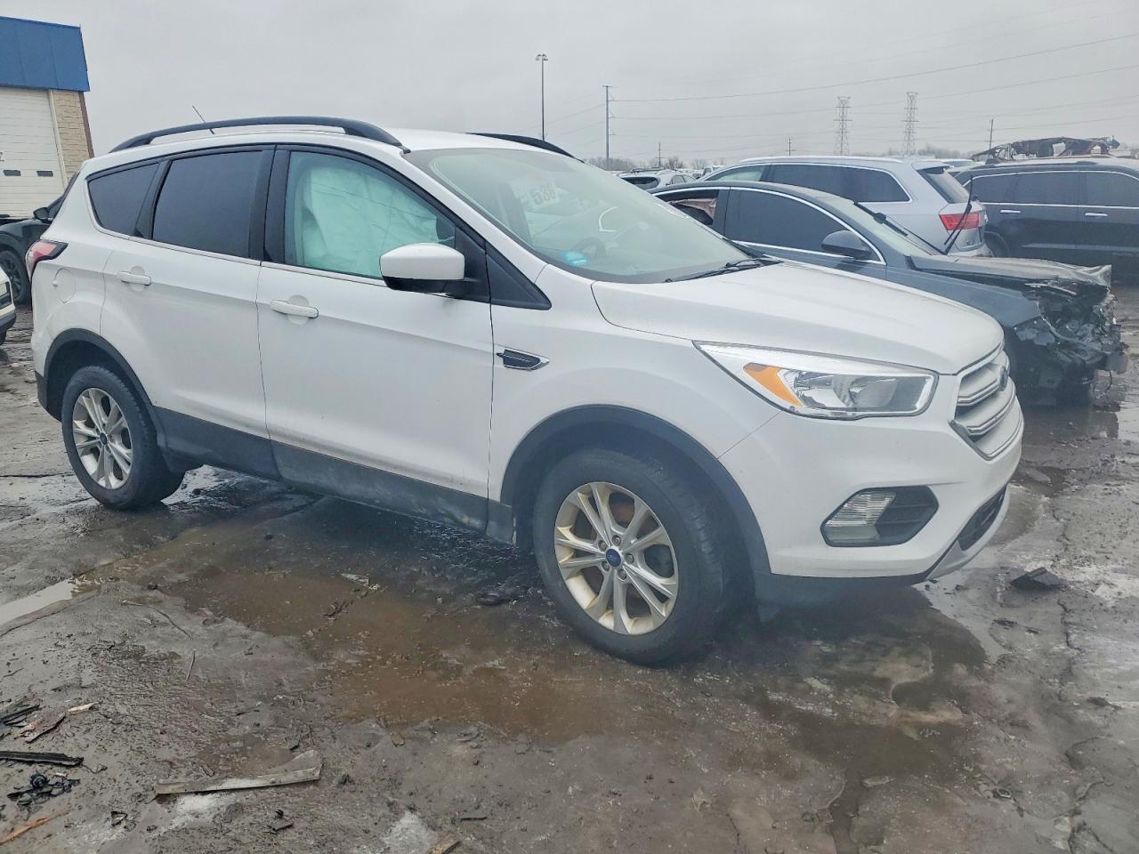 2018 FORD ESCAPE SE photo 4