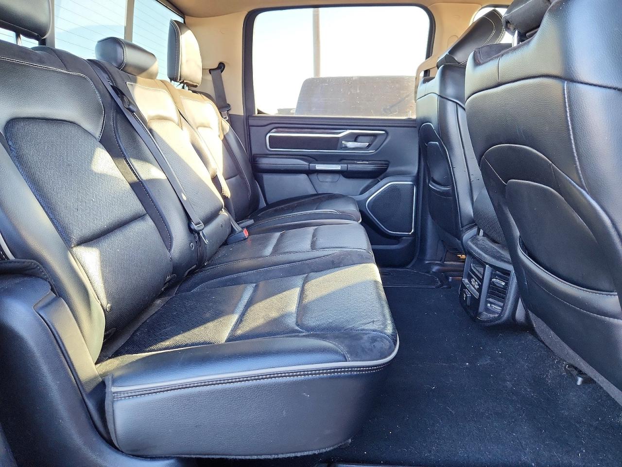 2019 RAM 1500 LARAMIE photo 10