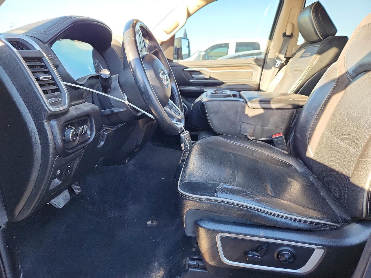 2019 RAM 1500 LARAMIE photo 7