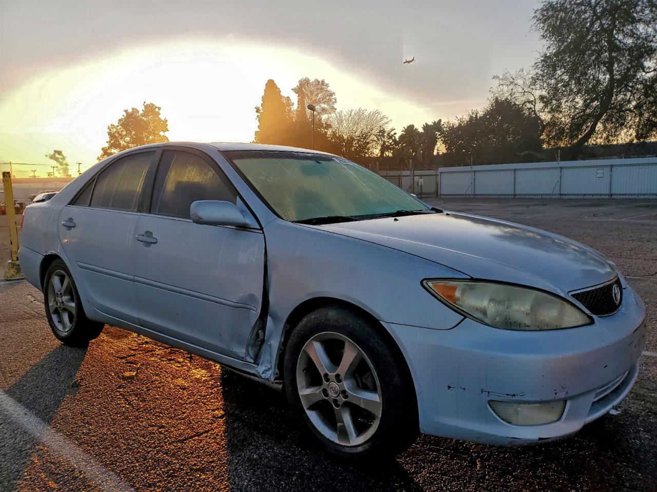 2006 TOYOTA CAMRY SE photo 4