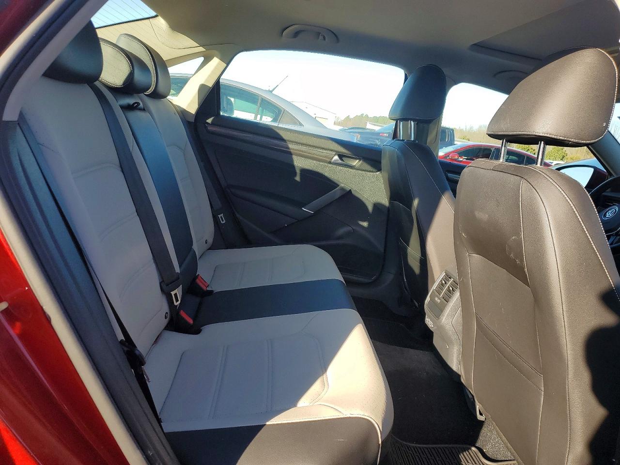 2020 VOLKSWAGEN PASSAT R-LINE photo 19
