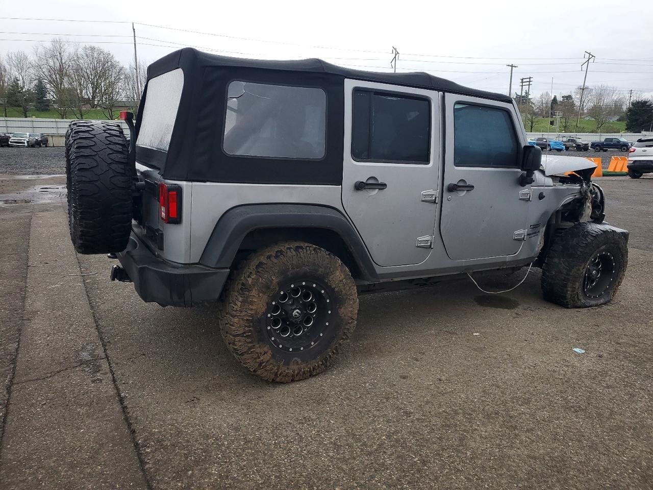 2013 JEEP WRANGLER UNLIMITED SPORT photo 3