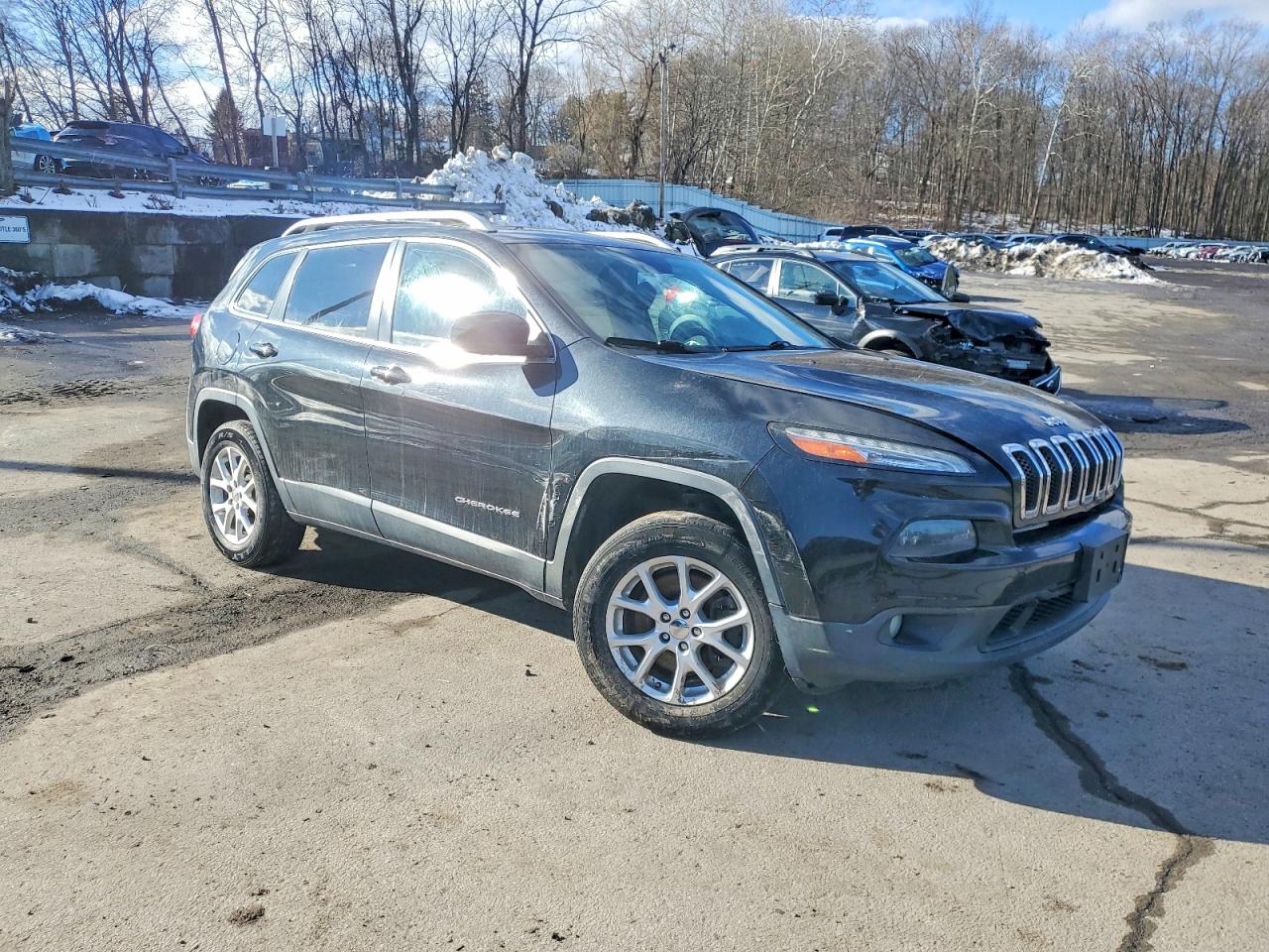 2015 JEEP CHEROKEE LATITUDE photo 4