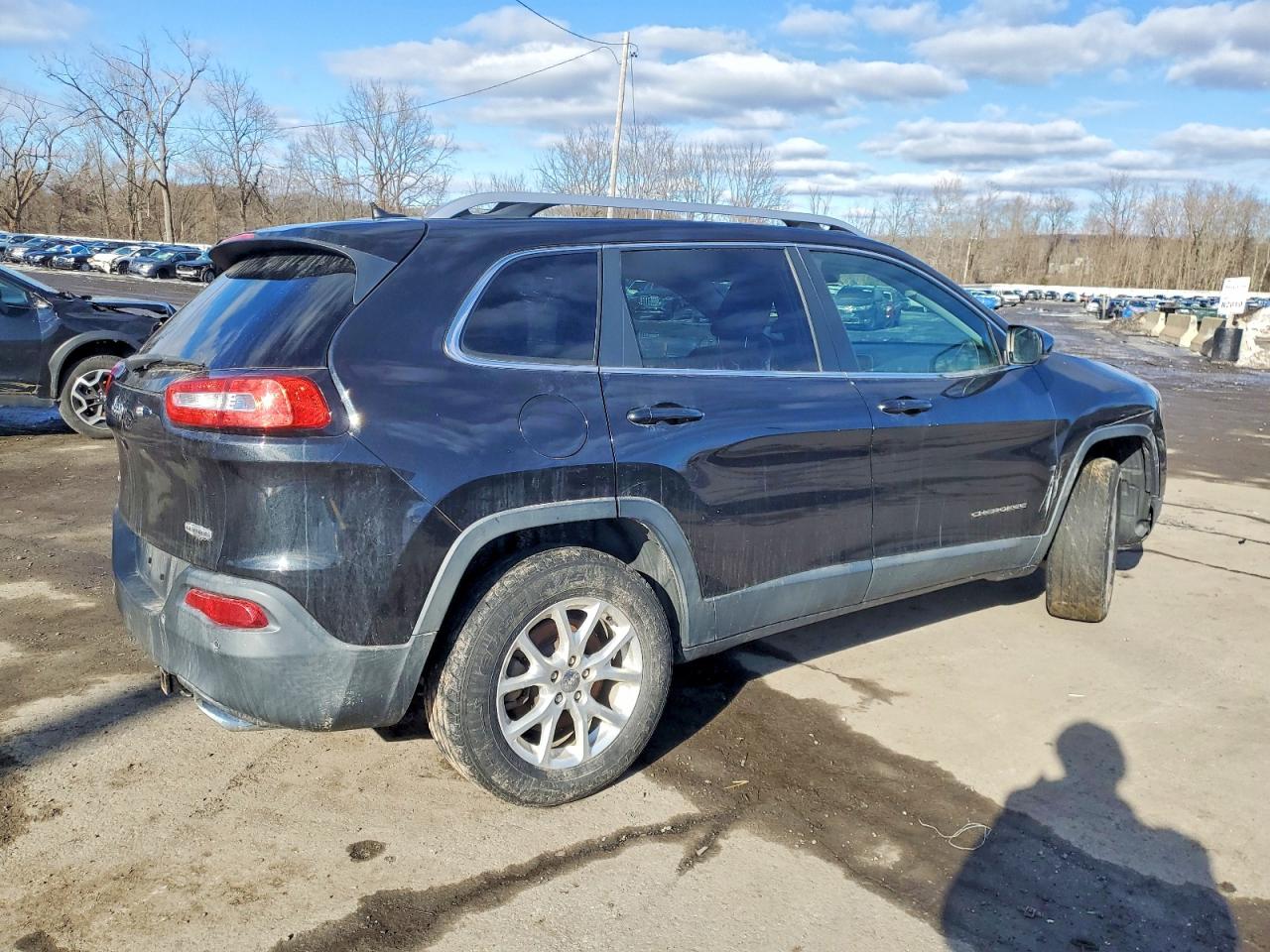 2015 JEEP CHEROKEE LATITUDE photo 3