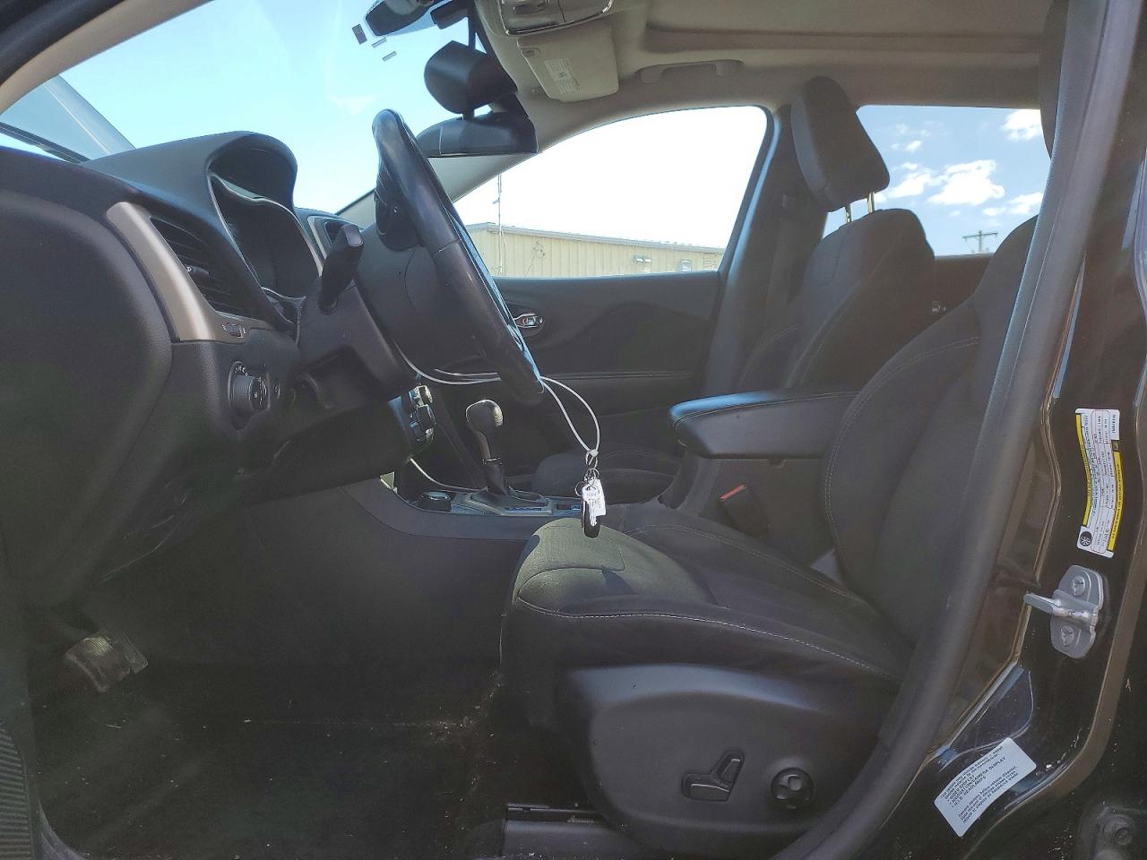 2015 JEEP CHEROKEE LATITUDE photo 7