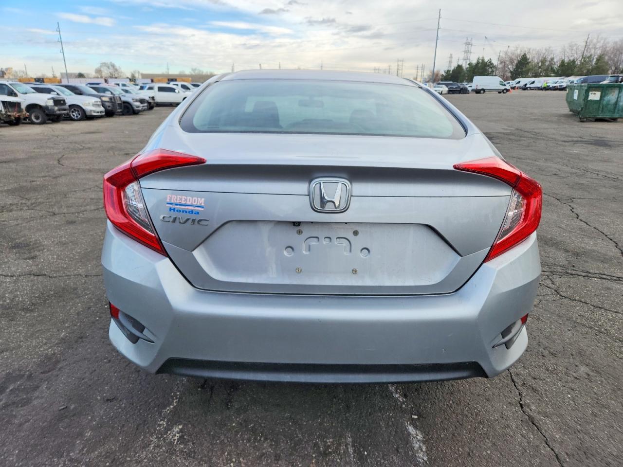 2016 HONDA CIVIC LX photo 6