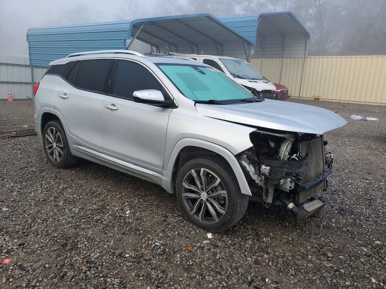 2019 GMC TERRAIN DENALI photo 4
