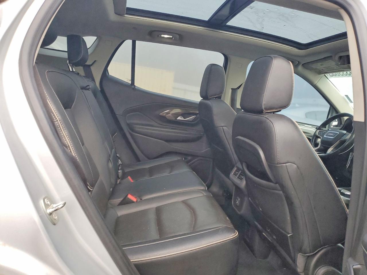 2019 GMC TERRAIN DENALI photo 11