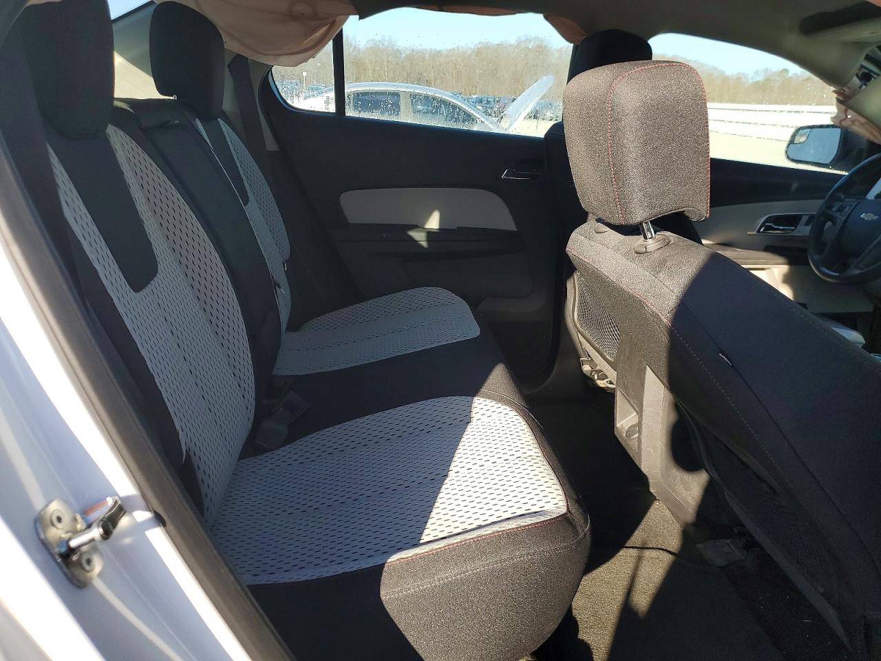 2014 CHEVROLET EQUINOX LS photo 11