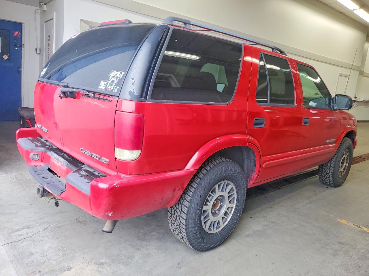 2003 CHEVROLET BLAZER photo 3