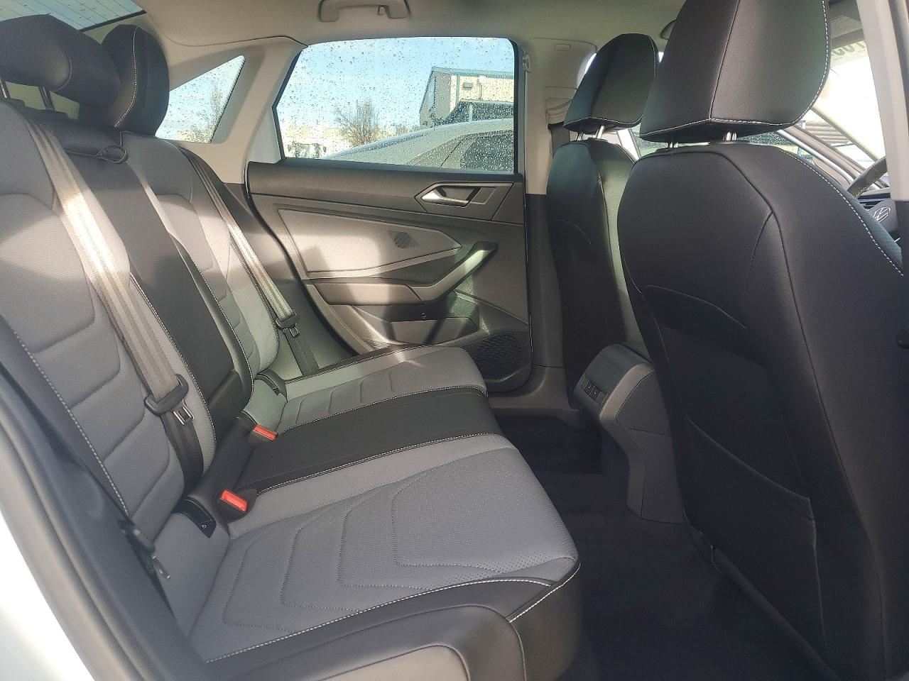 2025 VOLKSWAGEN JETTA SEL photo 10
