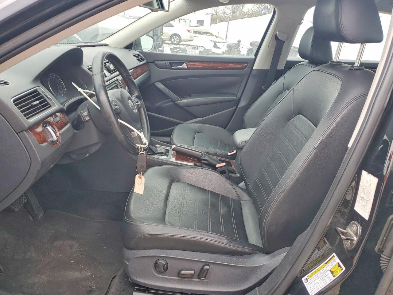 2012 VOLKSWAGEN PASSAT SEL photo 7