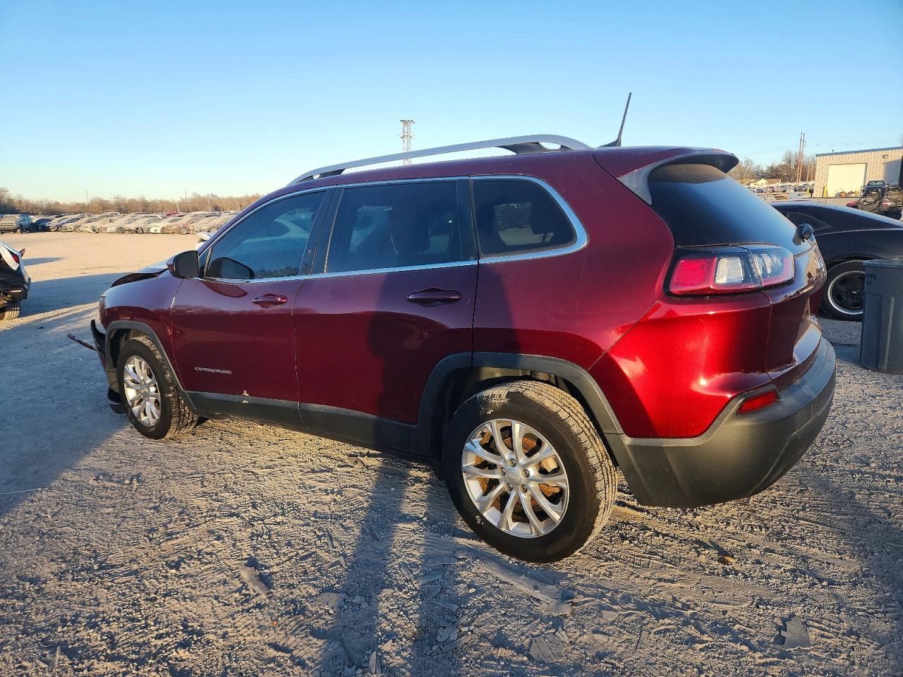2019 JEEP CHEROKEE LATITUDE photo 2