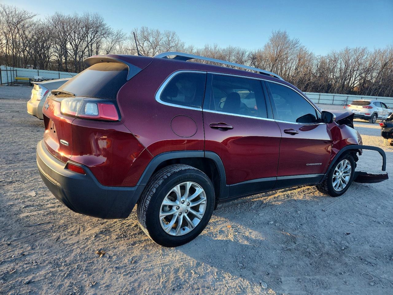 2019 JEEP CHEROKEE LATITUDE photo 3