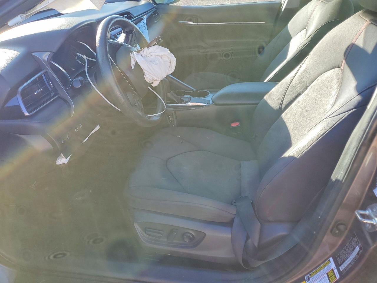 2019 TOYOTA CAMRY L photo 7