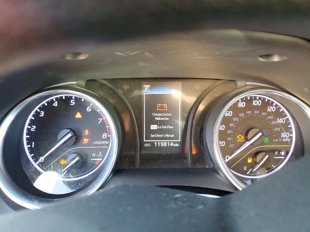 2019 TOYOTA CAMRY L photo 9