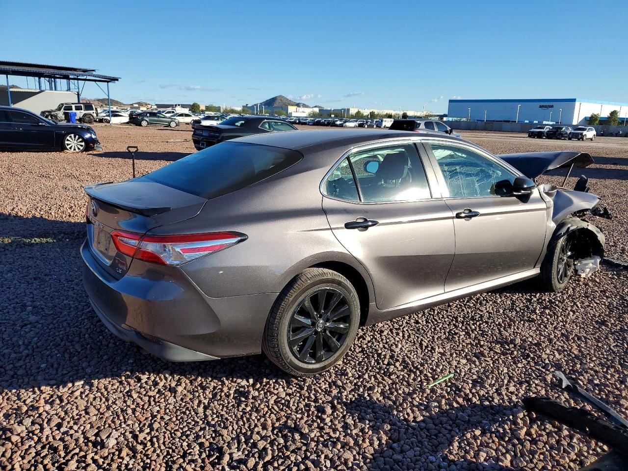2019 TOYOTA CAMRY L photo 3