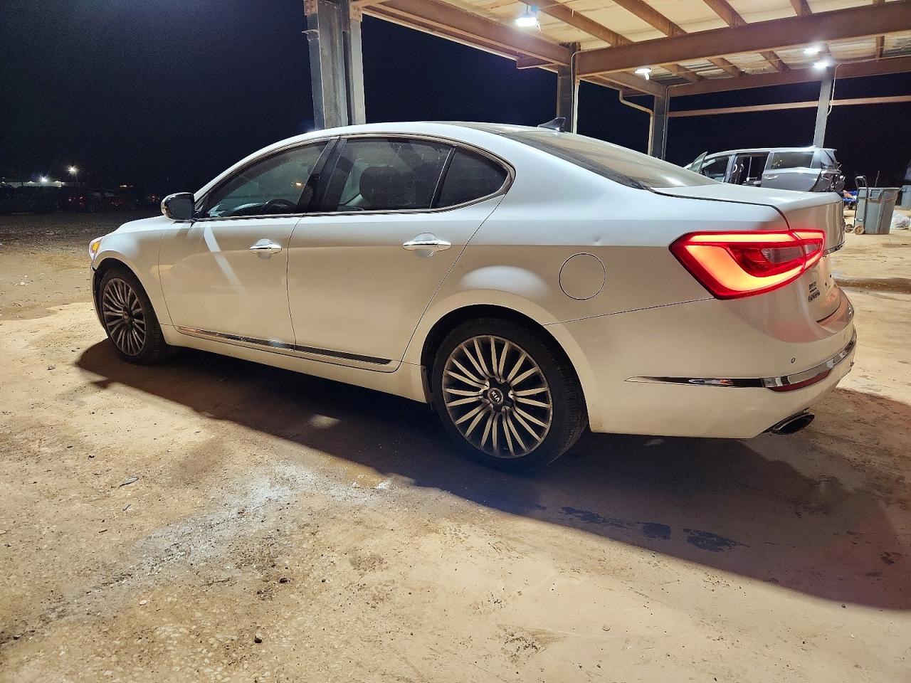 2015 KIA CADENZA PREMIUM photo 2