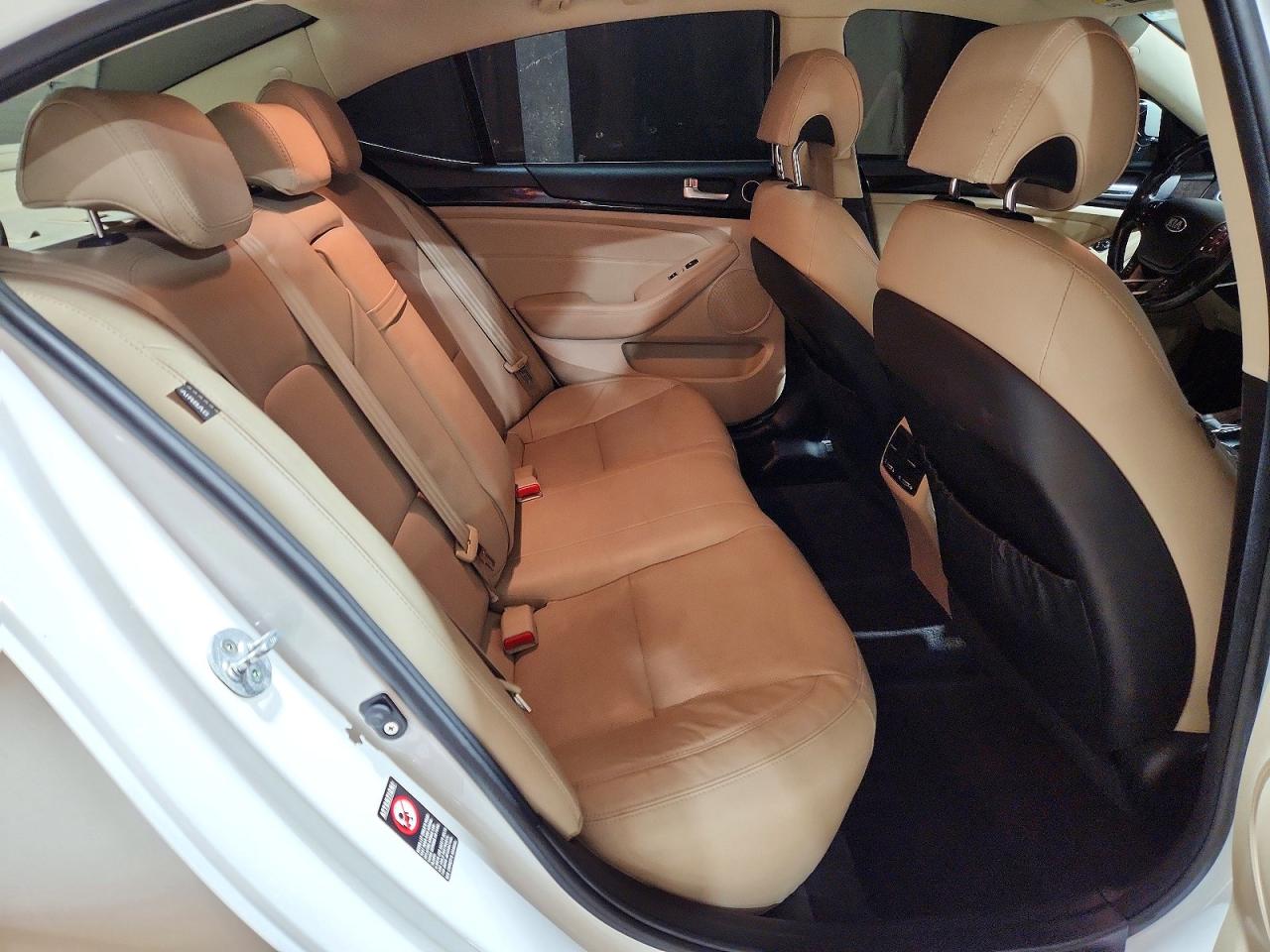 2015 KIA CADENZA PREMIUM photo 10