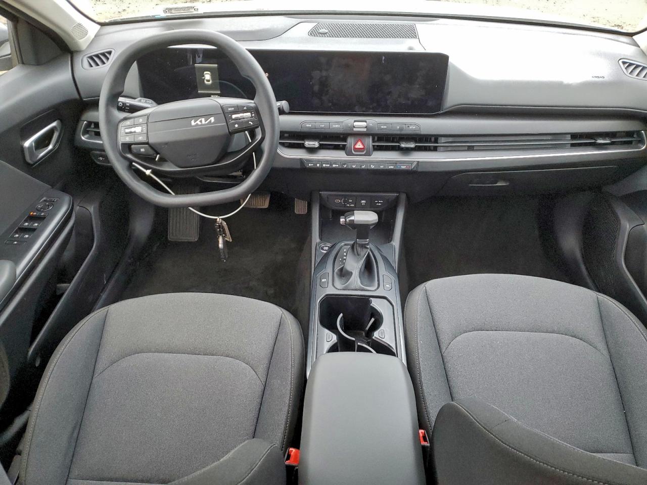 2025 KIA K4 LX photo 8
