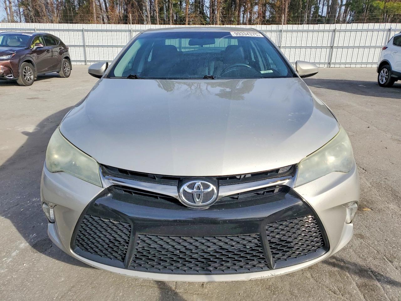 2015 TOYOTA CAMRY SE photo 9