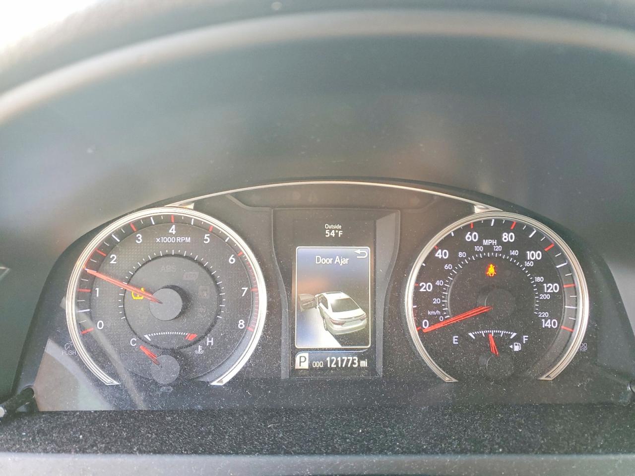 2015 TOYOTA CAMRY SE photo 17