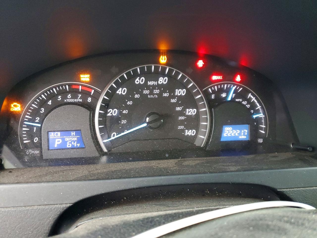 2012 TOYOTA CAMRY LE photo 9