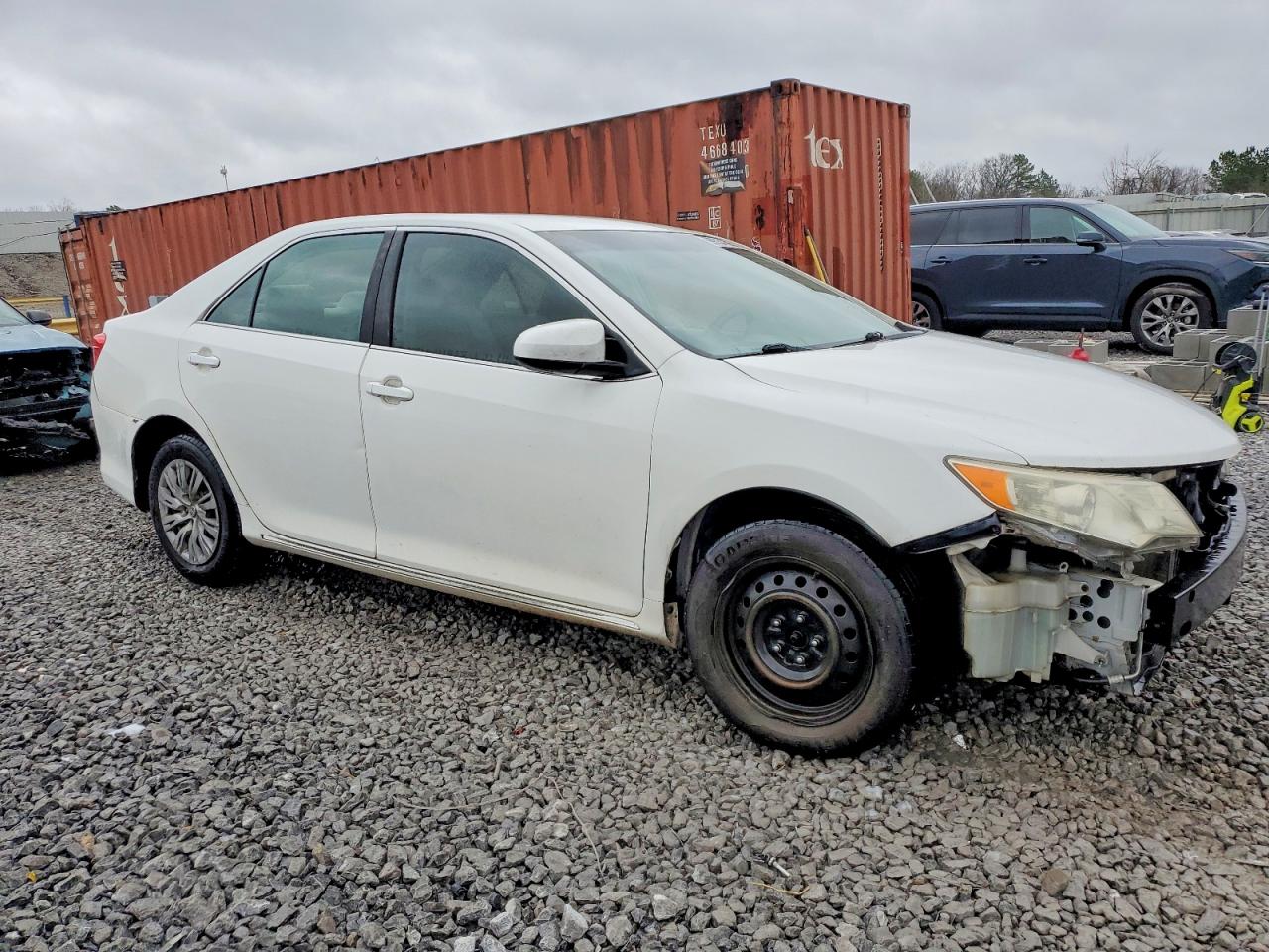 2012 TOYOTA CAMRY LE photo 4