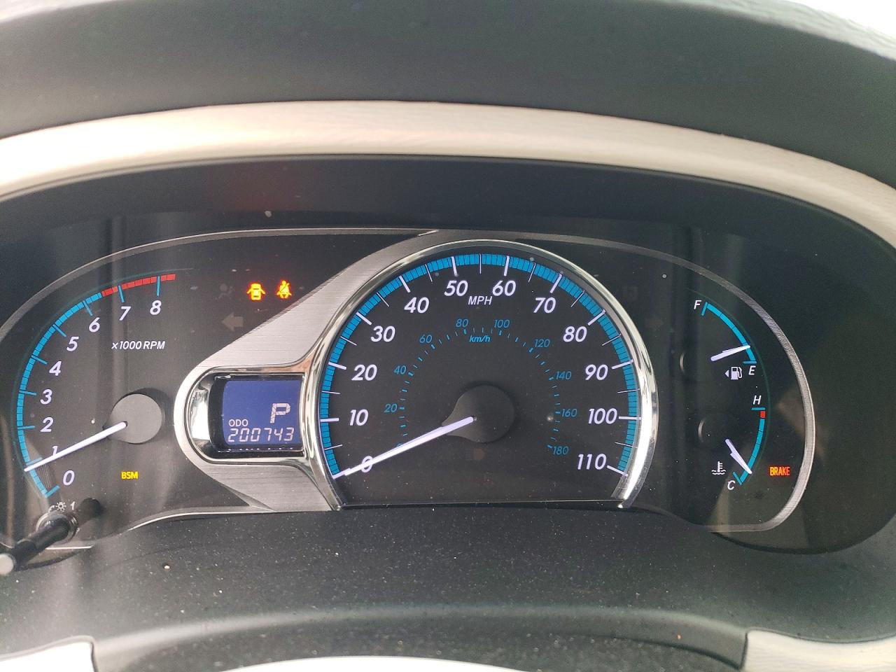 2014 TOYOTA SIENNA XLE photo 9