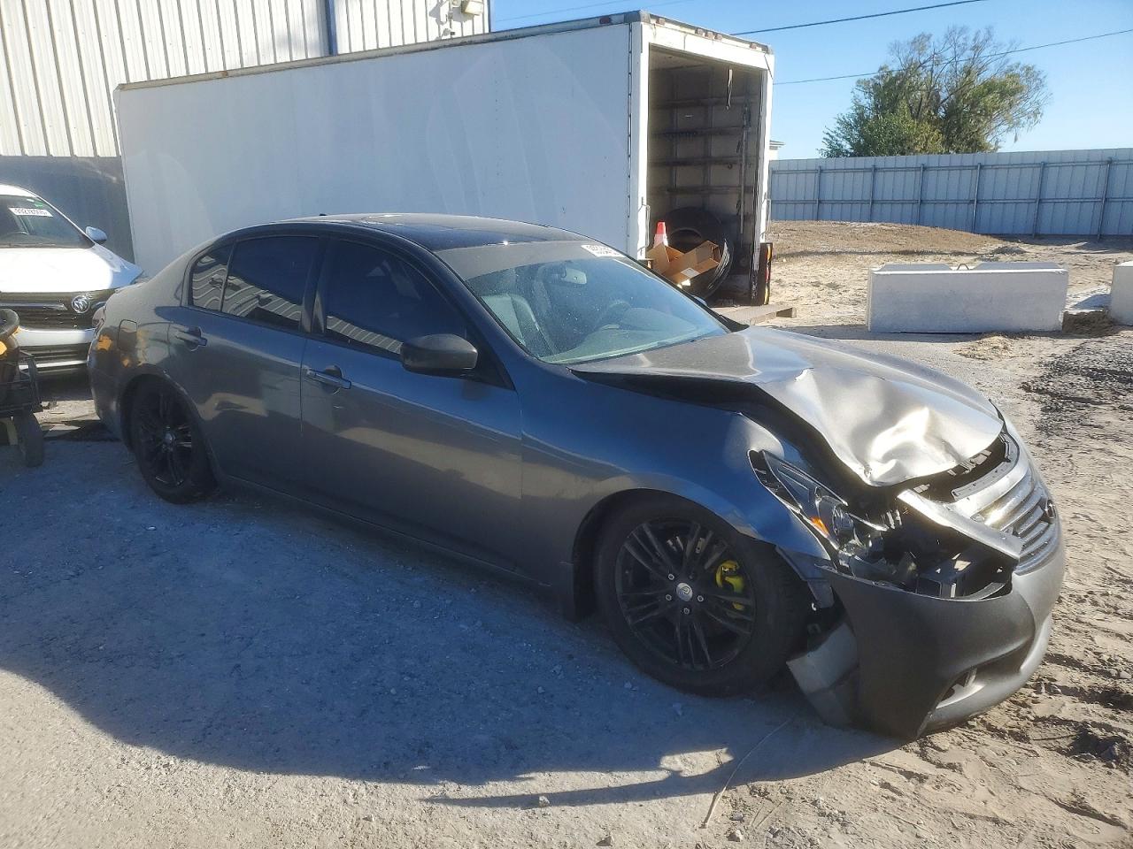 2012 INFINITI G37 BASE photo 4