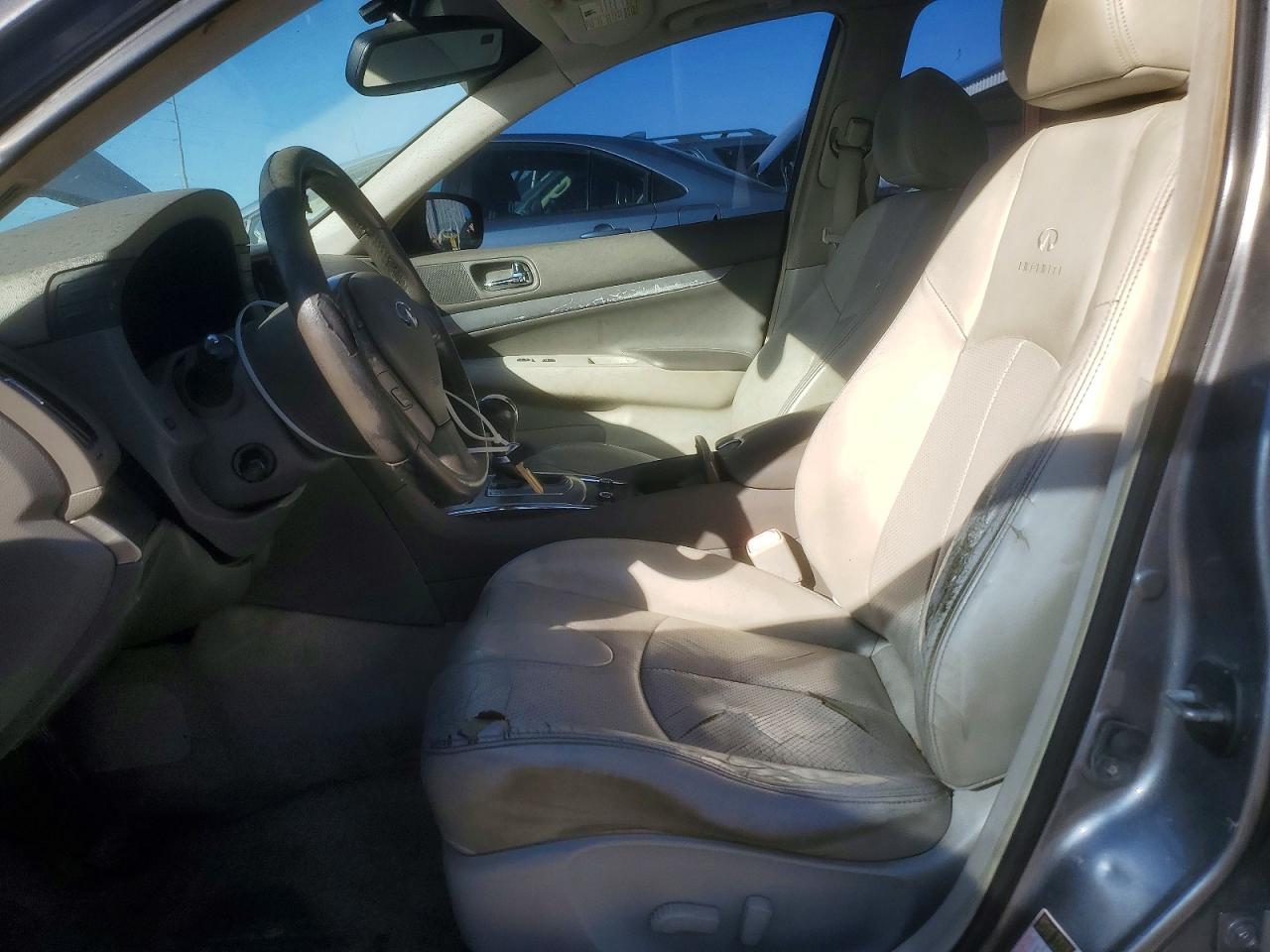 2012 INFINITI G37 BASE photo 7