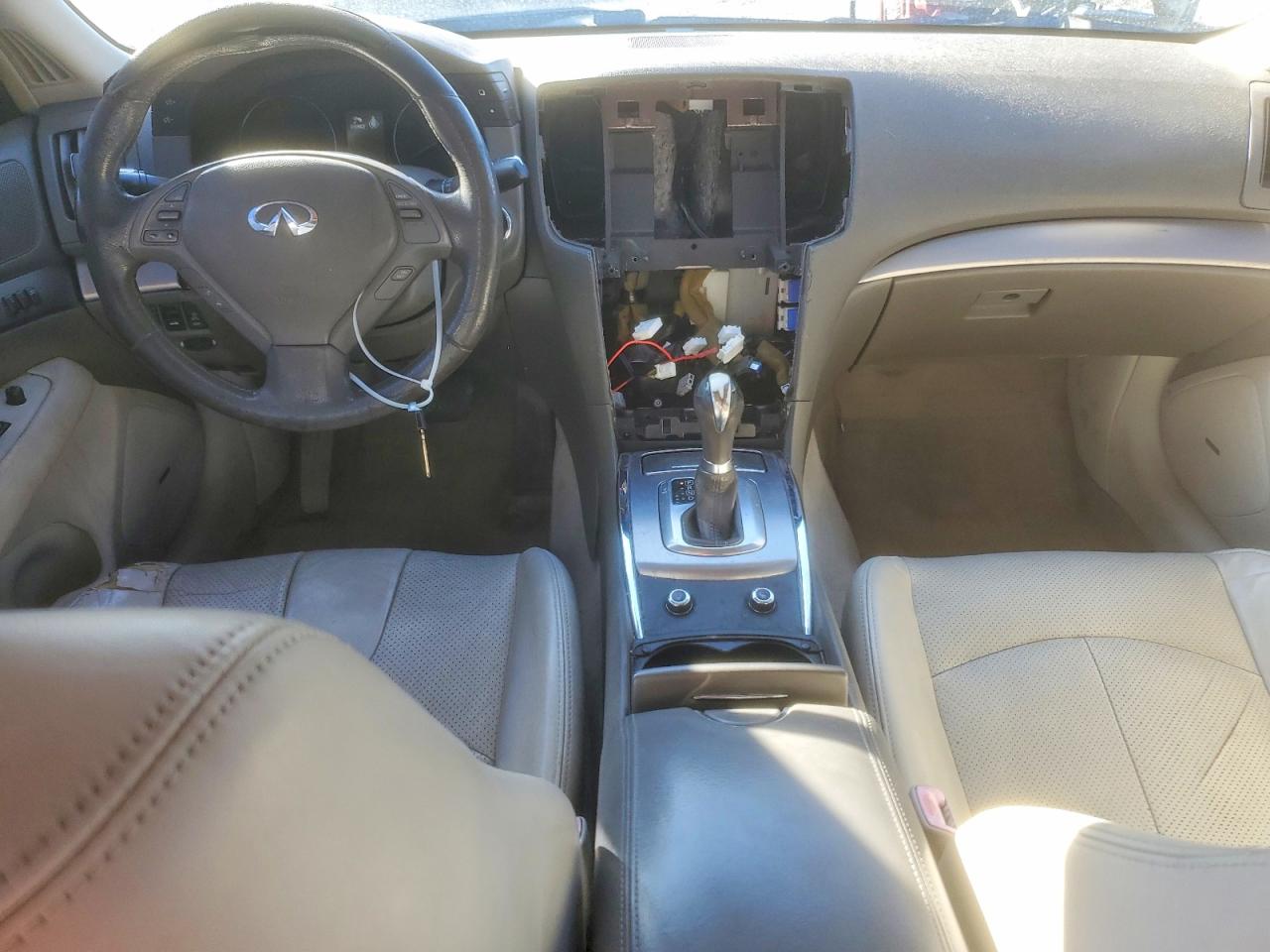 2012 INFINITI G37 BASE photo 8