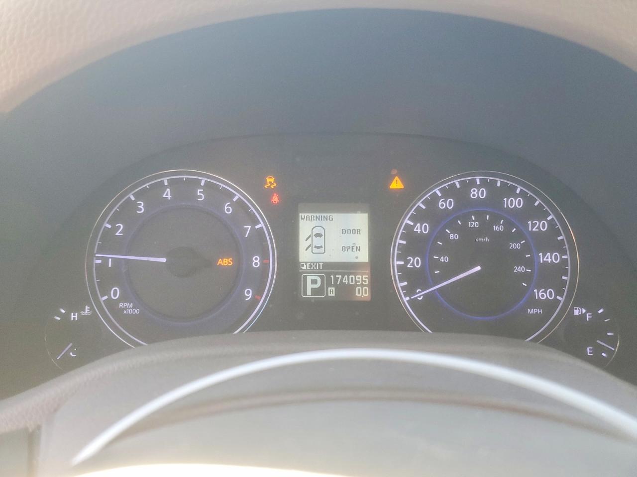 2012 INFINITI G37 BASE photo 9