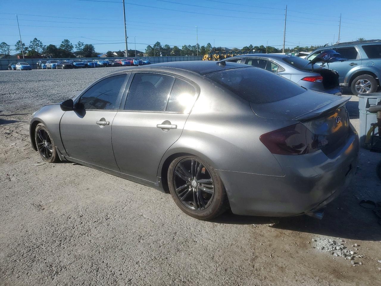 2012 INFINITI G37 BASE photo 2