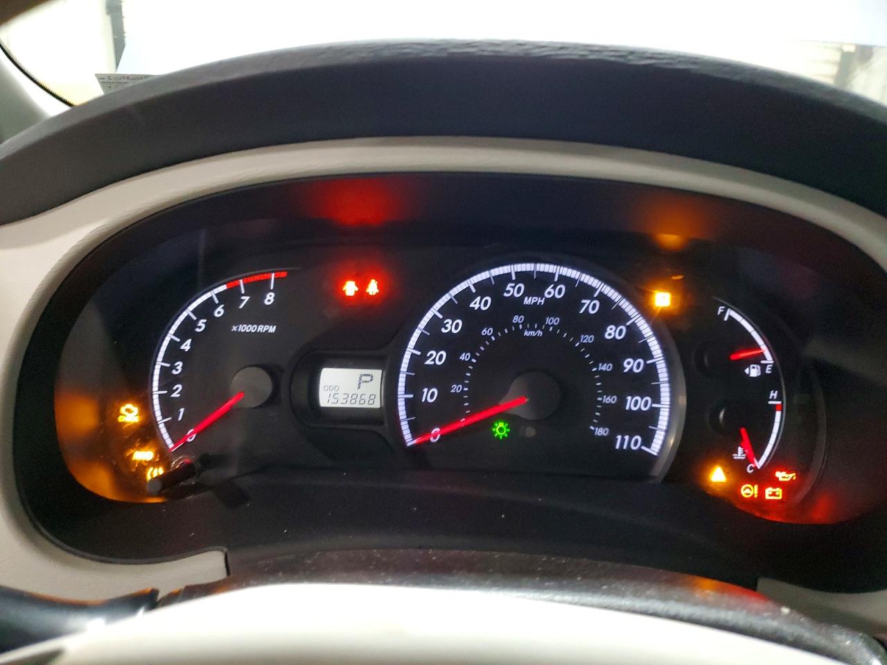 2014 TOYOTA SIENNA LE photo 9