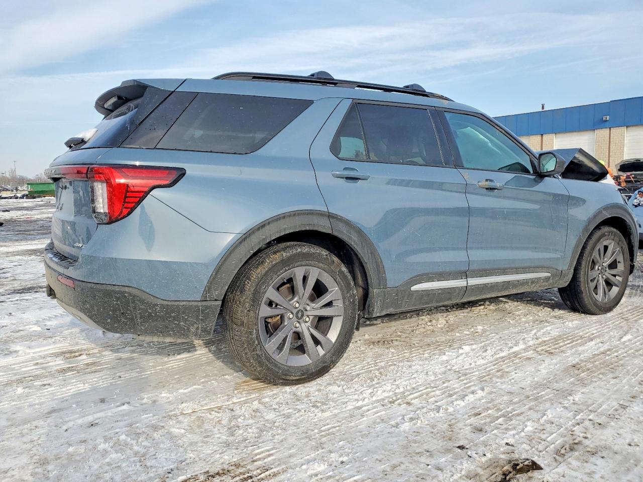 2025 FORD EXPLORER ACTIVE photo 3