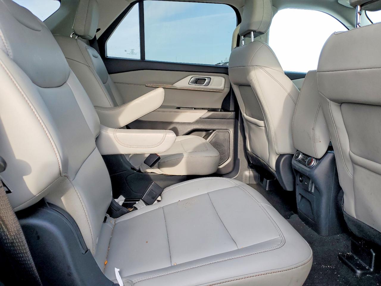 2025 FORD EXPLORER ACTIVE photo 11